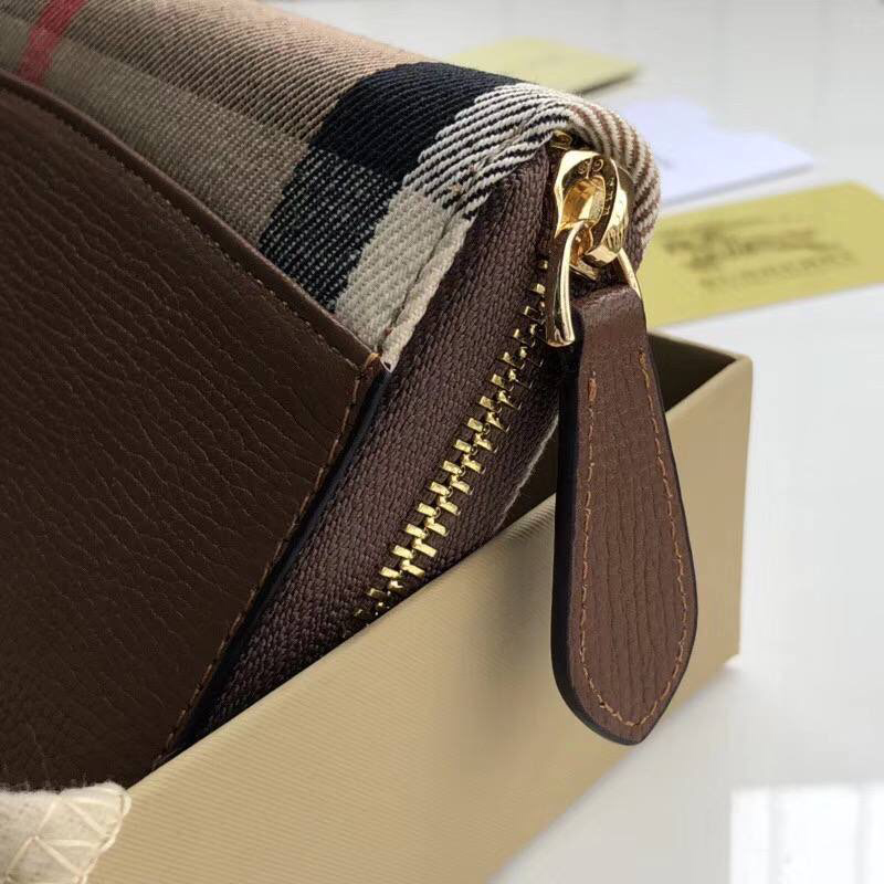 КОШЕЛЕК BURBERRY детальное фото