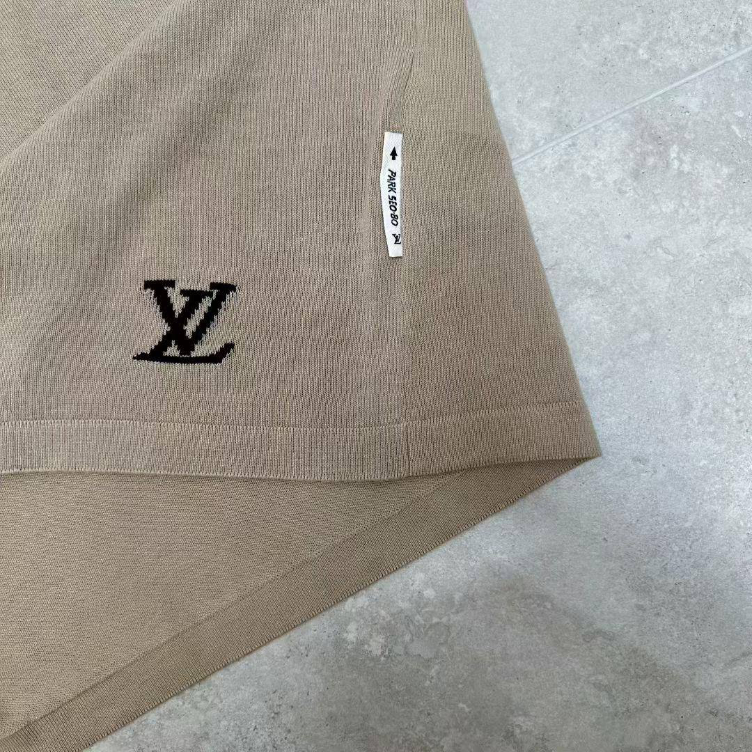 МУЖСКАЯ ФУТБОЛКА LOUIS VUITTON детальное фото