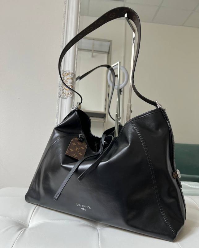 СУМКА LOUIS VUITTON фото