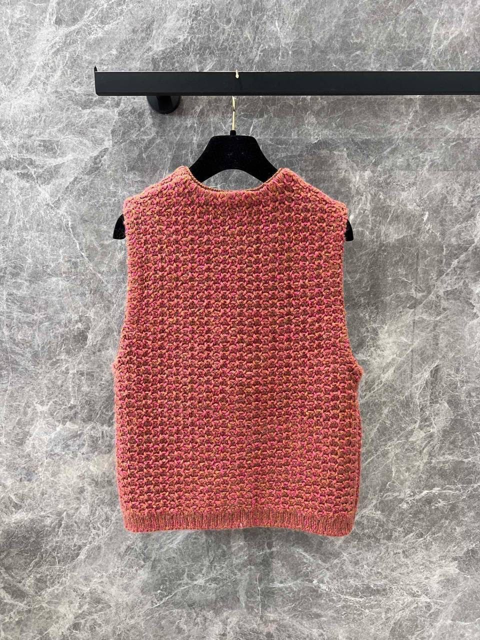 ЖИЛЕТ CHANEL детальное фото