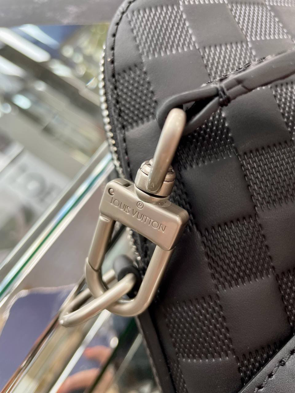 МУЖСКОЙ ПОРТФЕЛЬ LOUIS VUITTON детальное фото