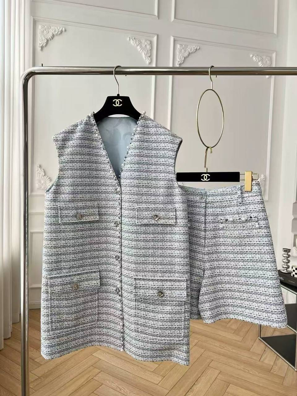 ЖИЛЕТ CHANEL детальное фото