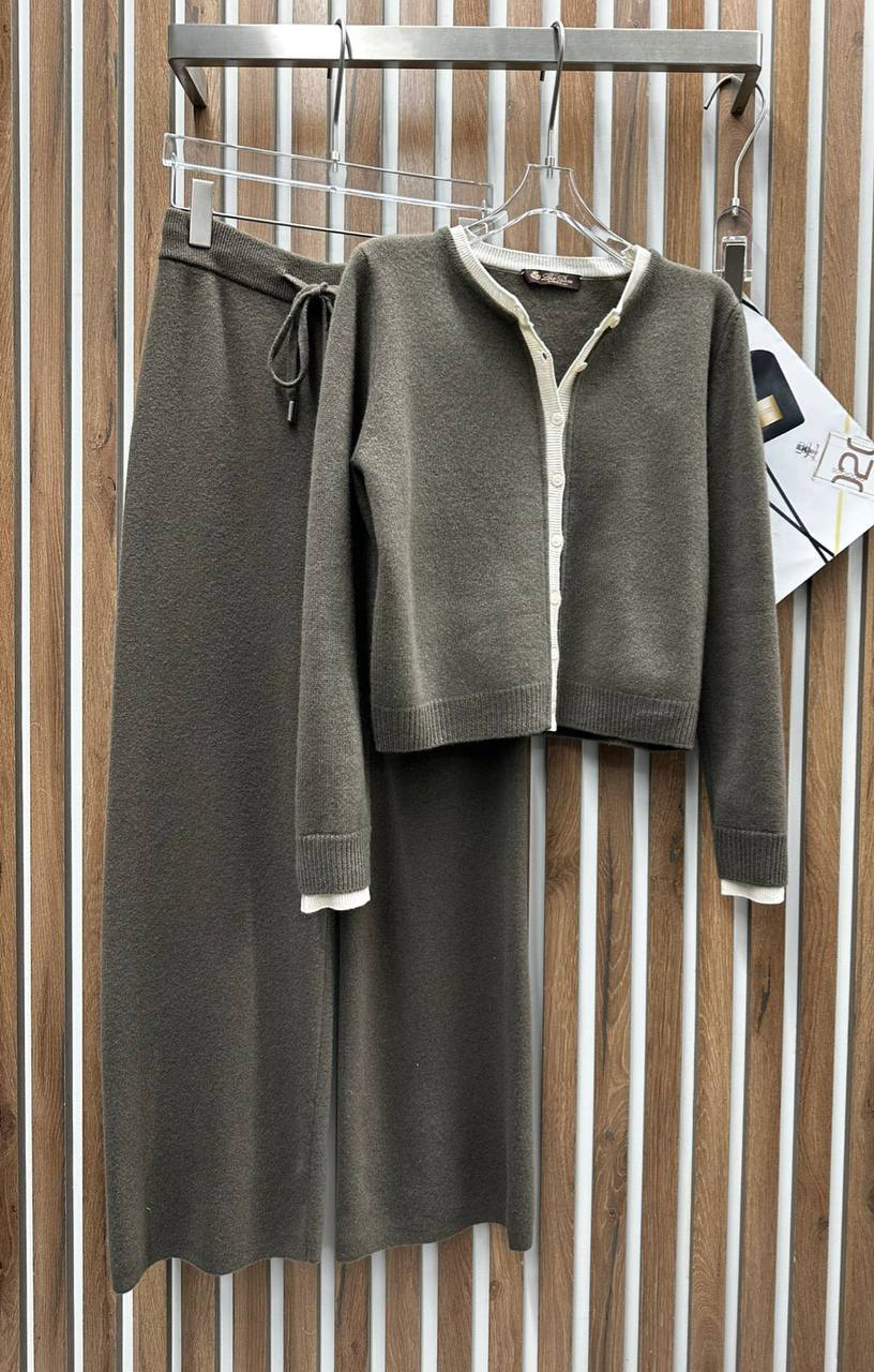 КОСТЮМ LORO PIANA детальное фото