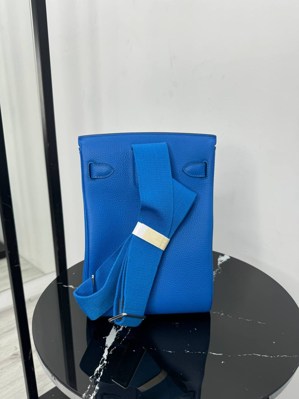 МУЖСКАЯ СУМКА СЛИНГ HERMES детальное фото