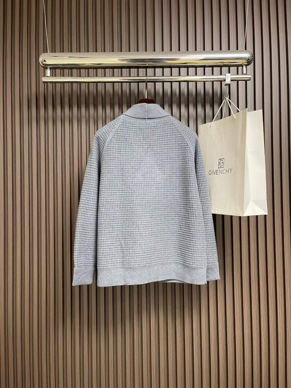 МУЖСКОЙ КАРДИГАН BRUNELLO CUCINELLI детальное фото