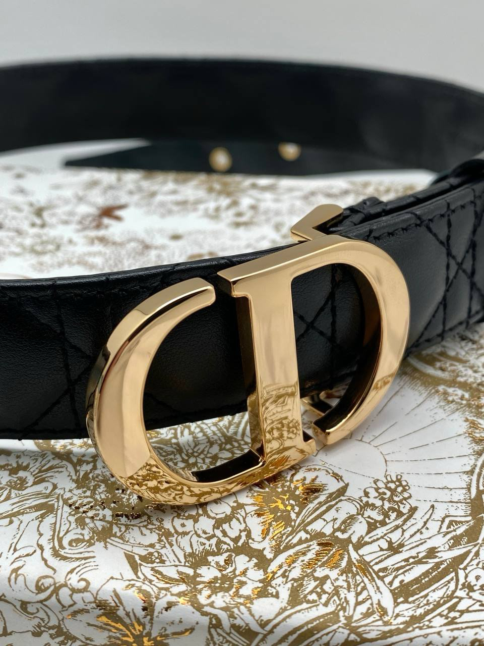 ЖЕНСКИЙ РЕМЕНЬ CHRISTIAN DIOR детальное фото