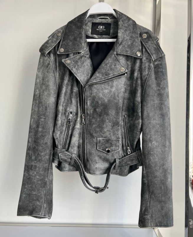 КУРТКА BALENCIAGA фото