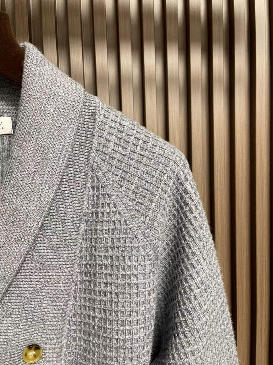 МУЖСКОЙ КАРДИГАН BRUNELLO CUCINELLI детальное фото