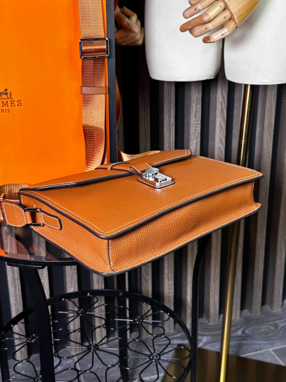 МУЖСКАЯ СУМКА МЕССЕНДЖЕР HERMES детальное фото