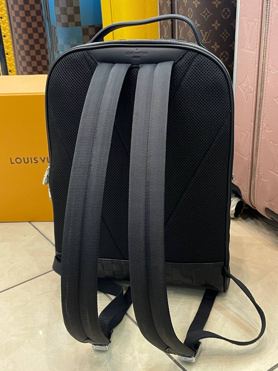 МУЖСКОЙ РЮКЗАК LOUIS VUITTON детальное фото