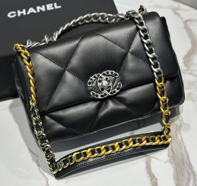 СУМКА CHANEL 19 фото