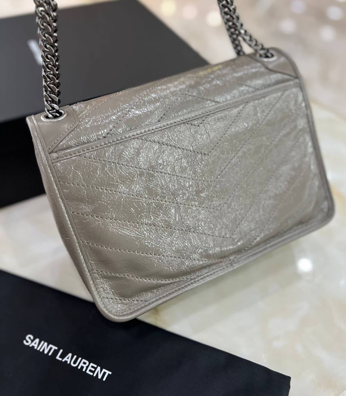 СУМКА SAINT LAURENT NIKI MEDIUM детальное фото