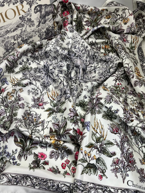 ПЛАТОК CHRISTIAN DIOR фото