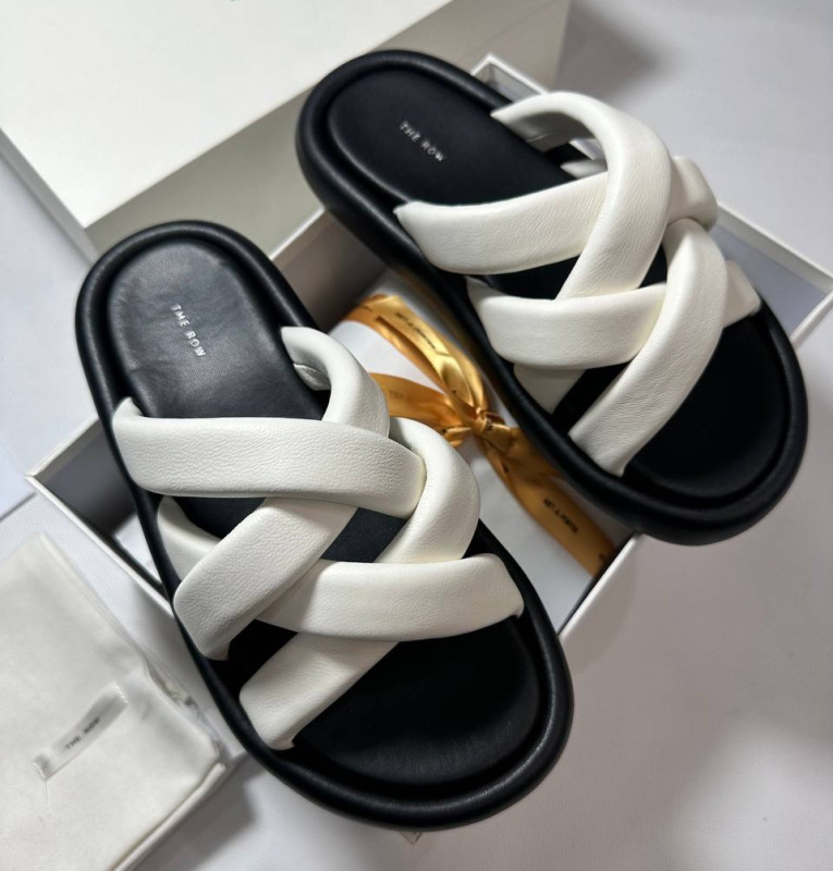 ШЛЕПКИ THE ROW фото