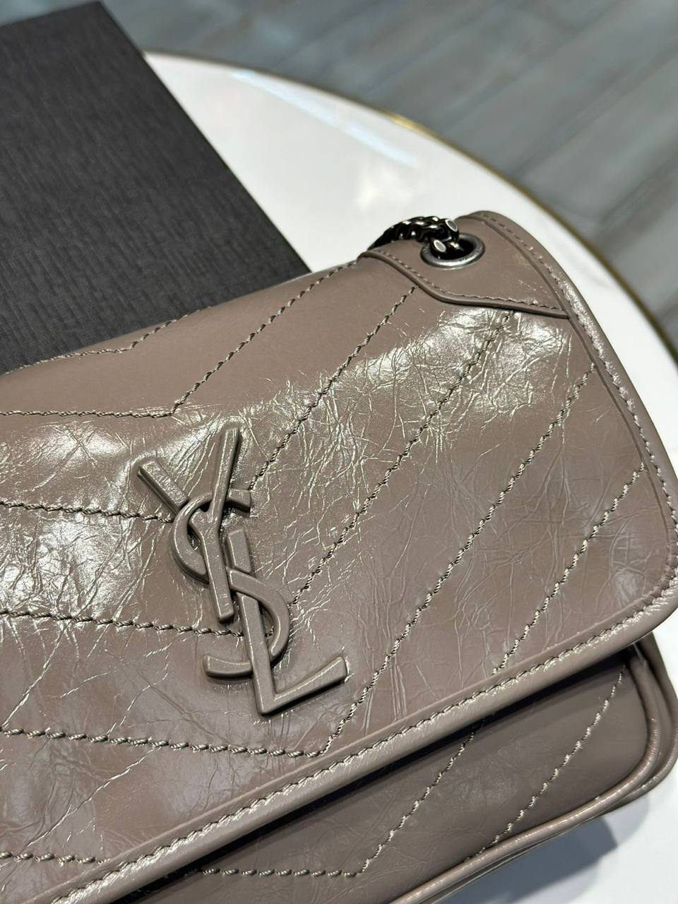 СУМКА SAINT LAURENT NIKI SMALL детальное фото