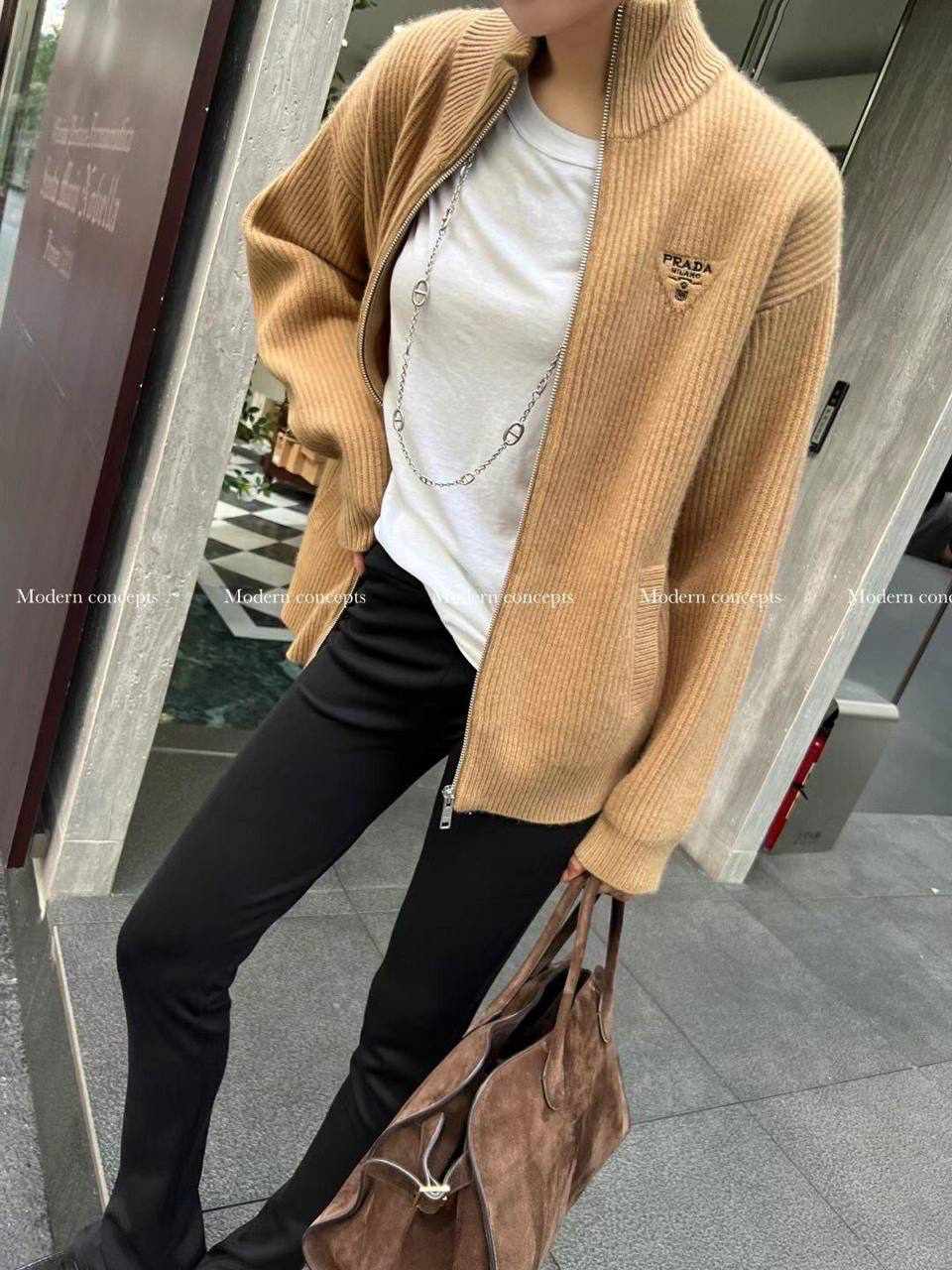 КОФТА PRADA детальное фото