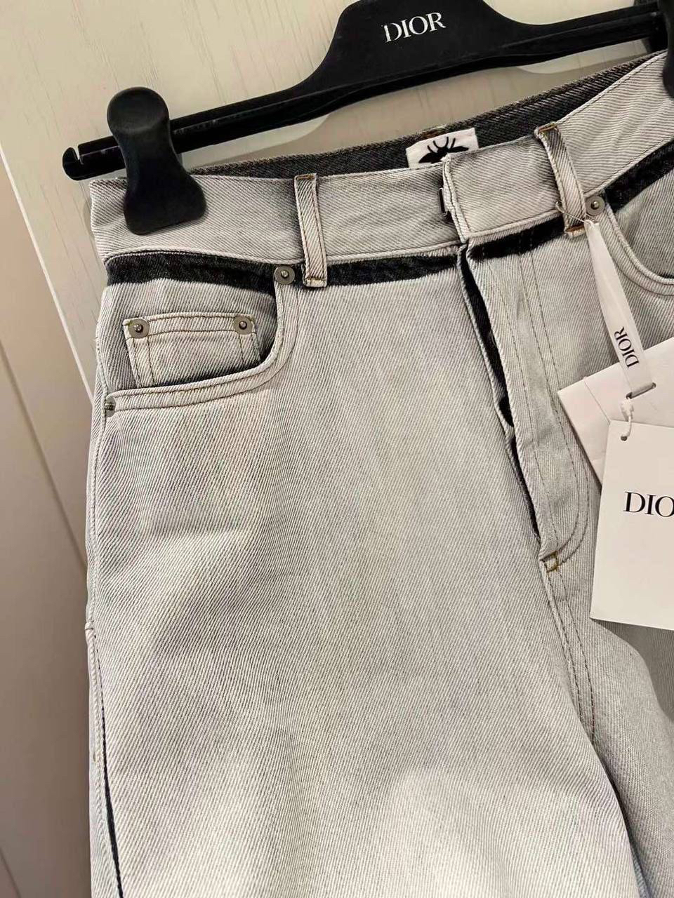 ДЖИНСЫ CHRISTIAN DIOR детальное фото