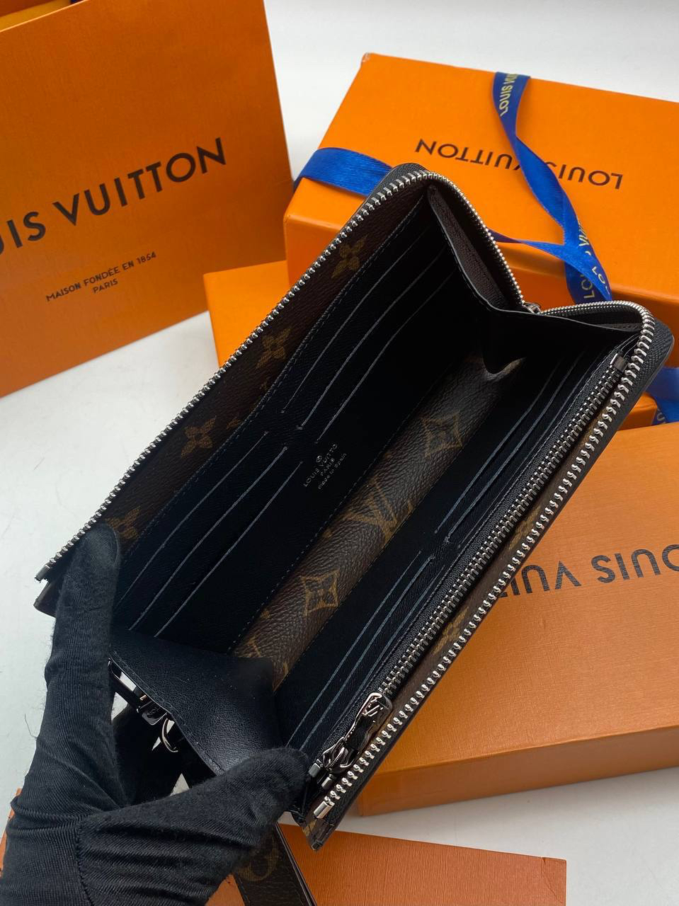 МУЖСКОЙ КОШЕЛЕК LOUIS VUITTON детальное фото
