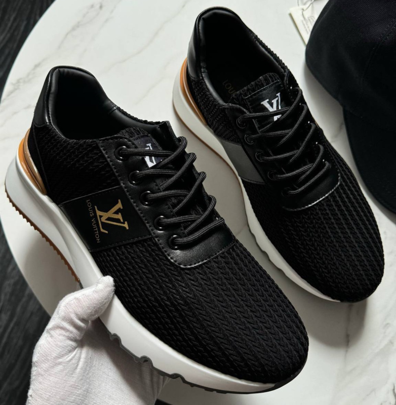 МУЖСКИЕ КРОССОВКИ LOUIS VUITTON фото