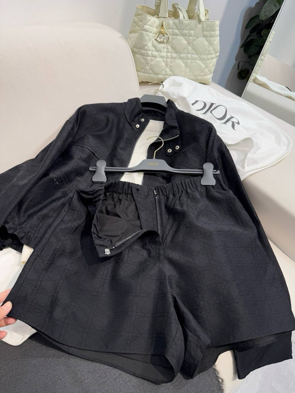 КОСТЮМ CHRISTIAN DIOR детальное фото