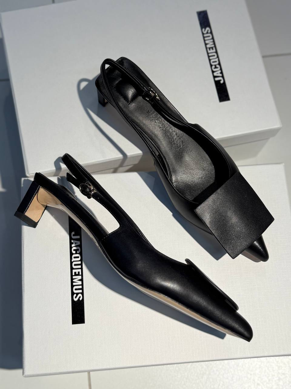 ТУФЛИ JACQUEMUS детальное фото