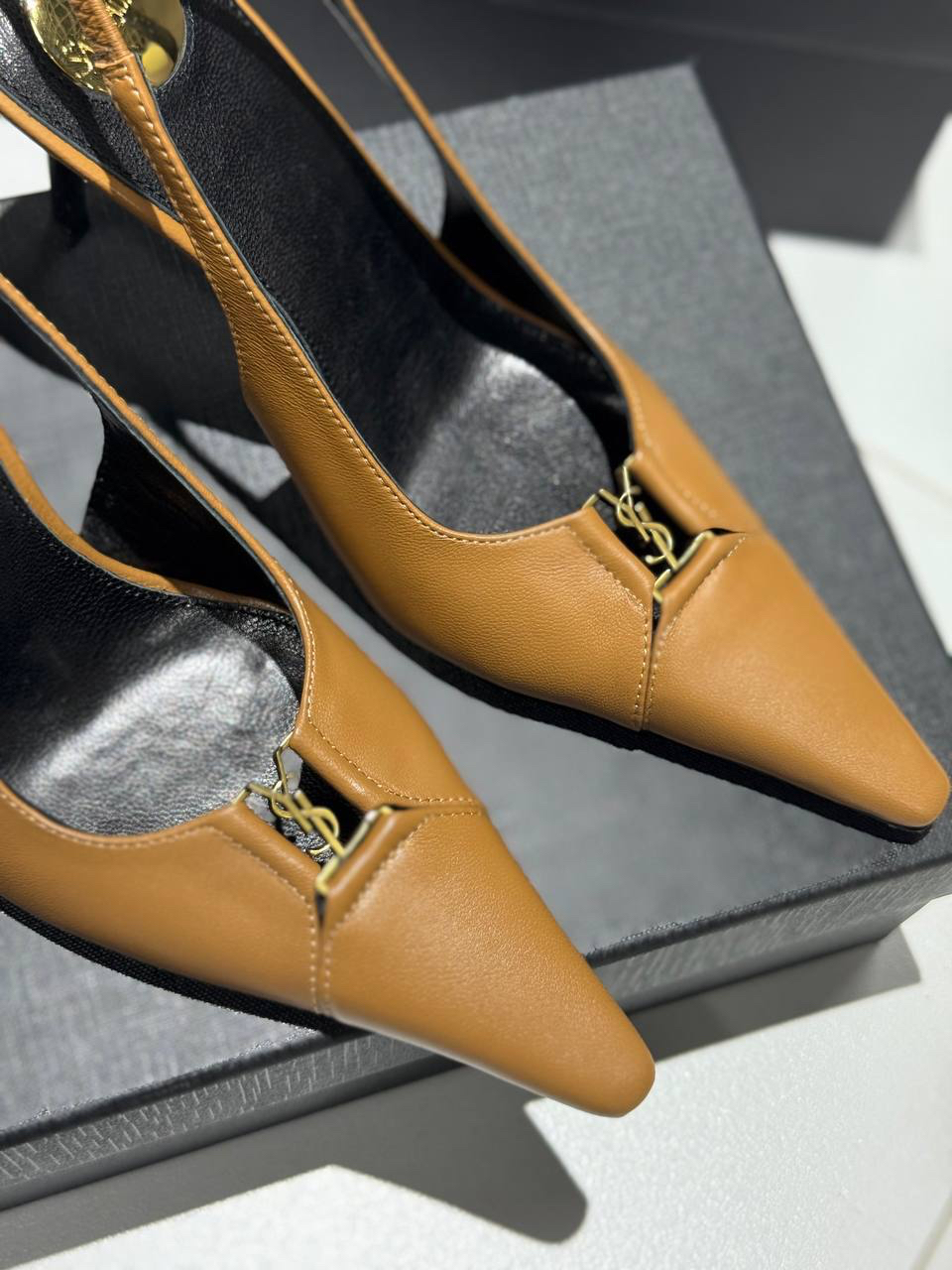 ТУФЛИ SAINT LAURENT детальное фото