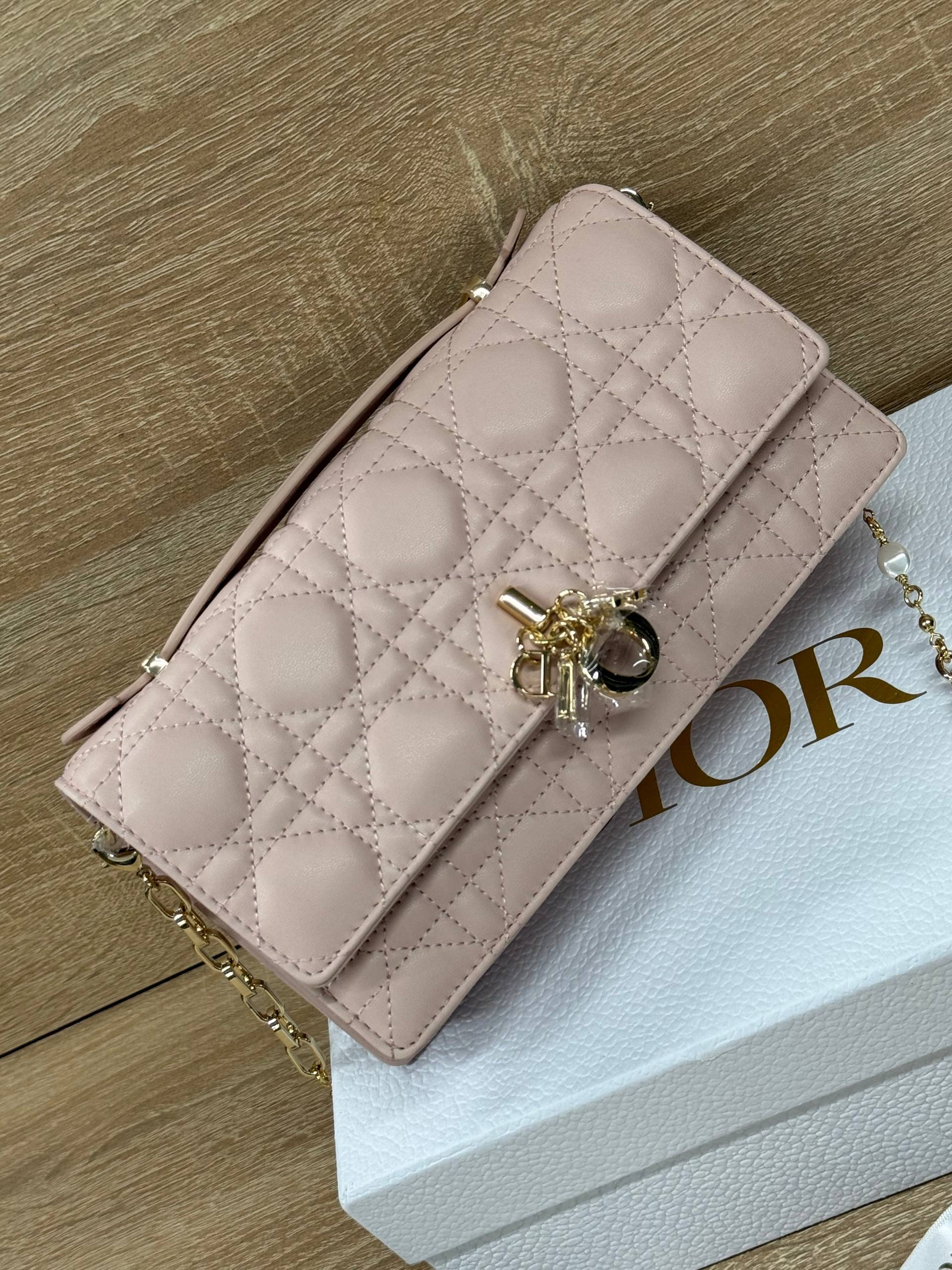 СУМКА CHRISTIAN DIOR детальное фото