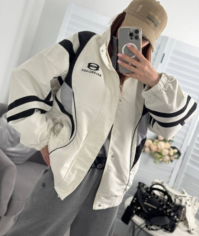 ВЕТРОВКА BALENCIAGA фото