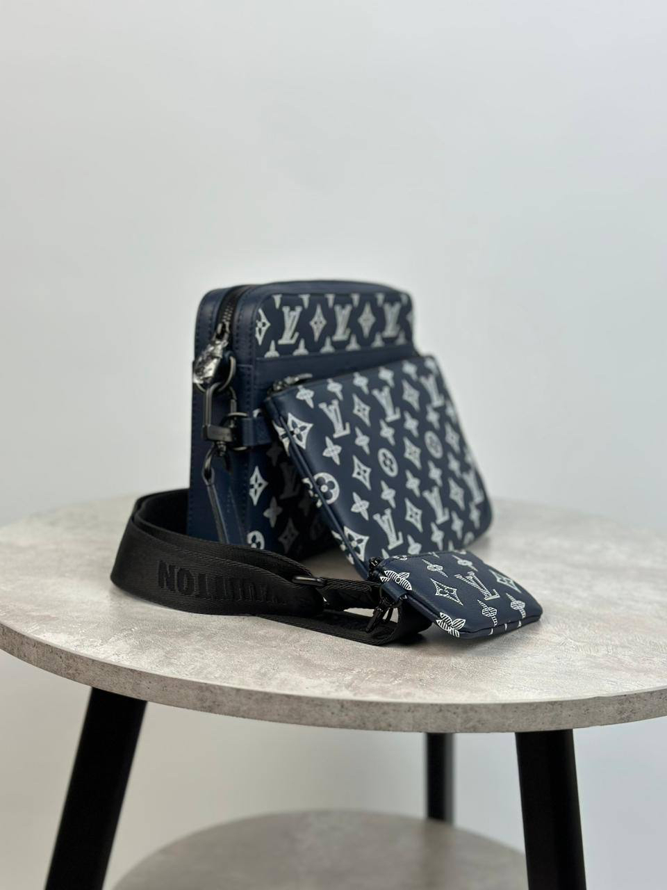 МУЖСКАЯ СУМКА МЕССЕНДЖЕР LOUIS VUITTON TRIO детальное фото