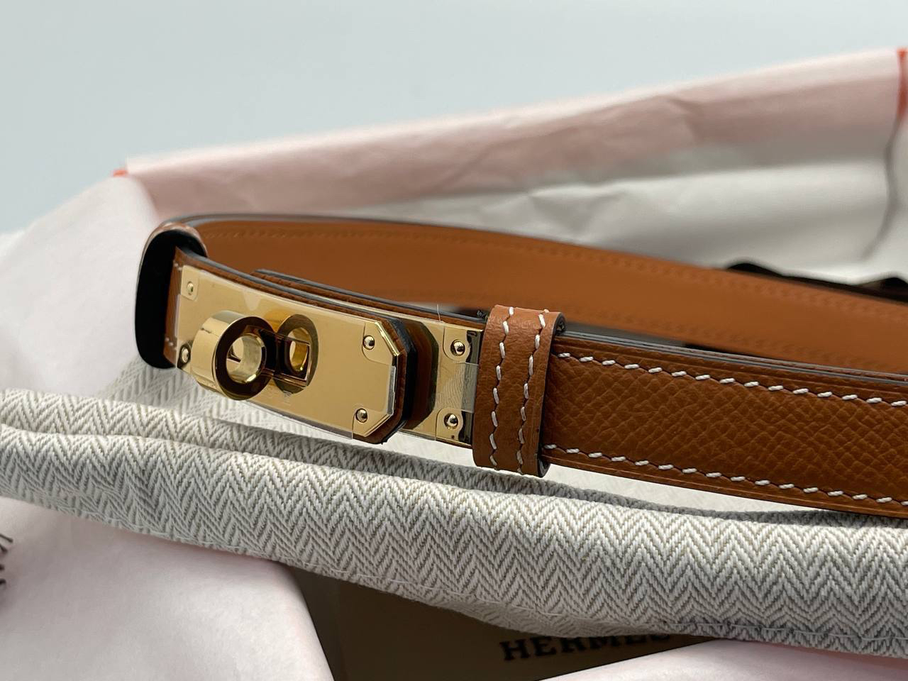 ЖЕНСКИЙ РЕМЕНЬ HERMES детальное фото