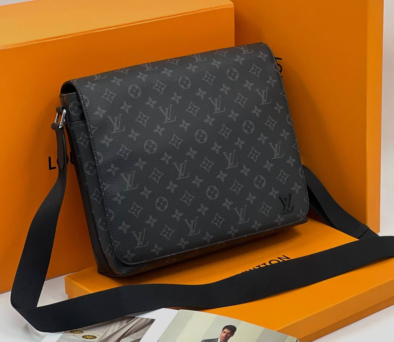 МУЖСКАЯ СУМКА МЕССЕНДЖЕР LOUIS VUITTON детальное фото