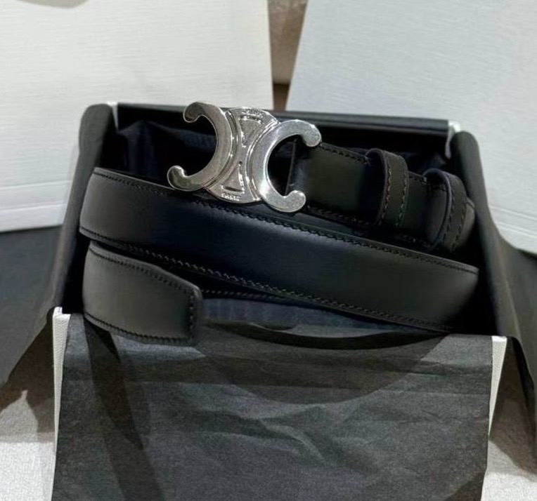 ЖЕНСКИЙ РЕМЕНЬ CELINE фото