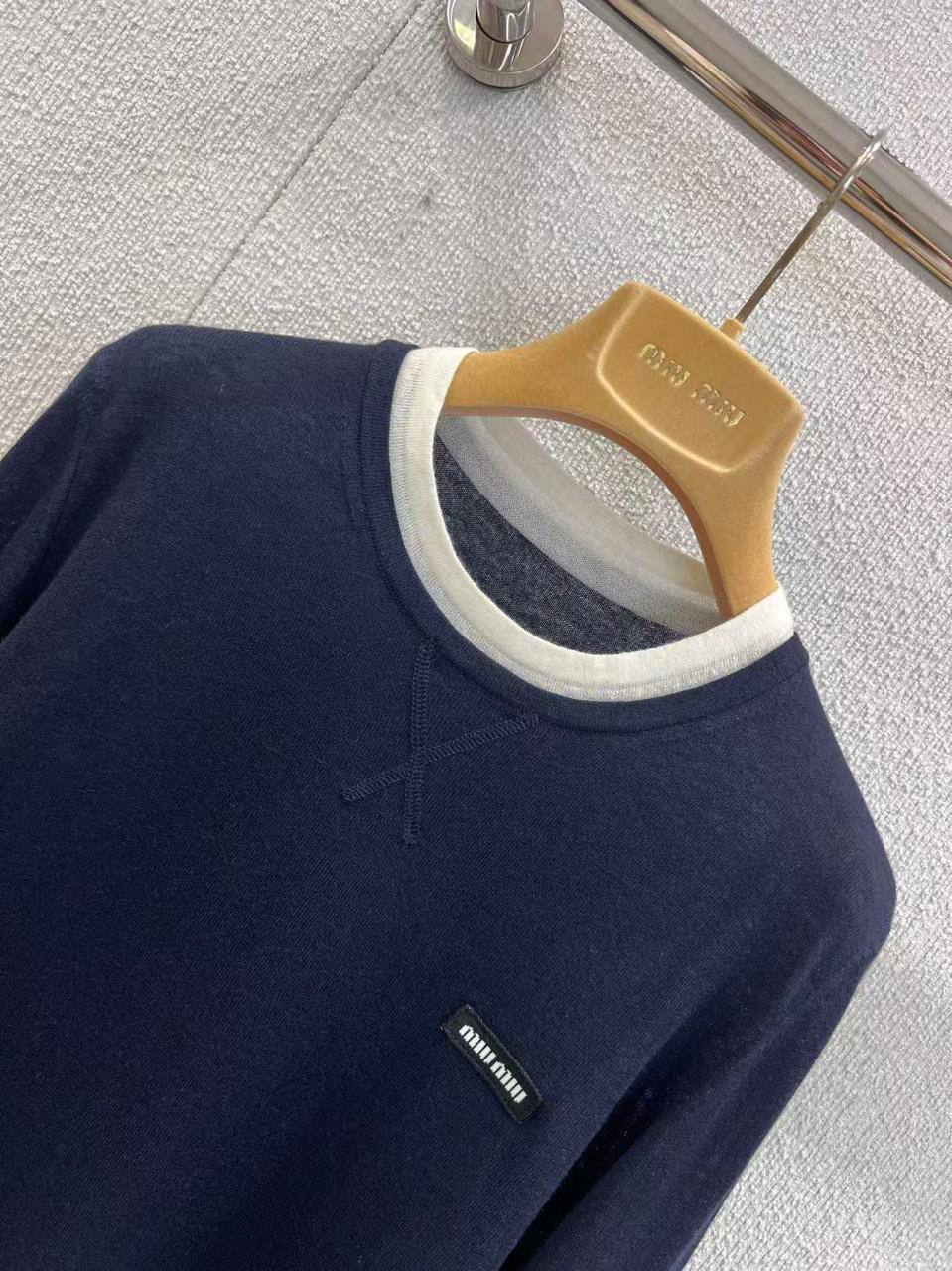 ЛОНГСЛИВ MIU MIU детальное фото