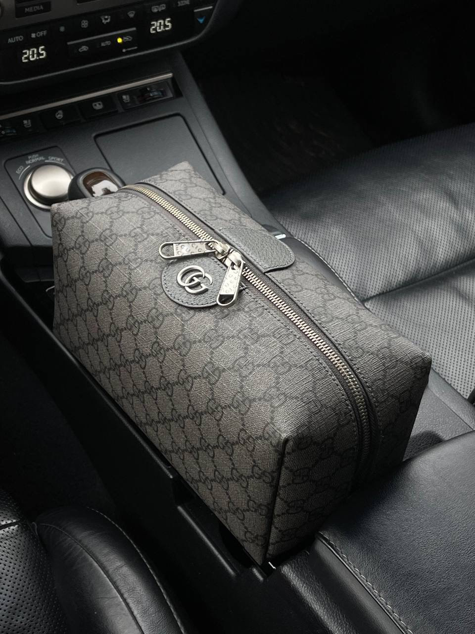 МУЖСКОЙ НЕСЕССЕР КОСМЕТИЧКА GUCCI детальное фото