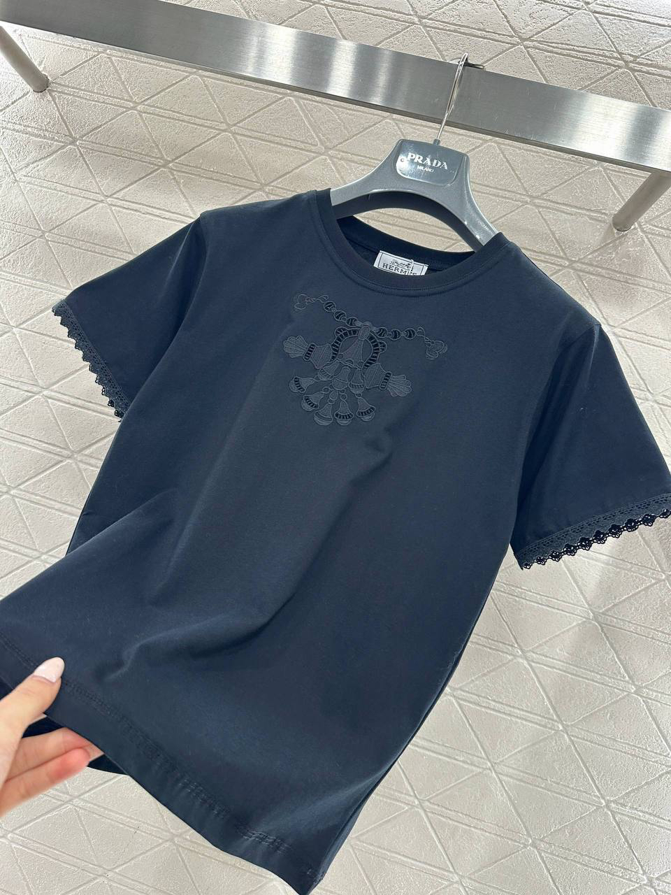ФУТБОЛКА HERMES детальное фото
