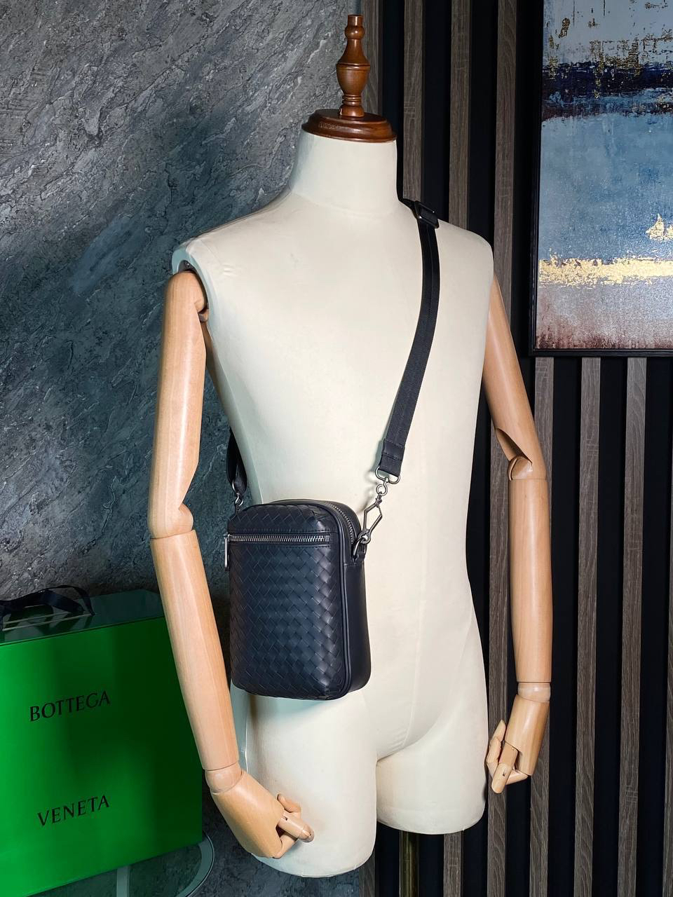 МУЖСКАЯ СУМКА МЕССЕНДЖЕР BOTTEGA VENETA детальное фото