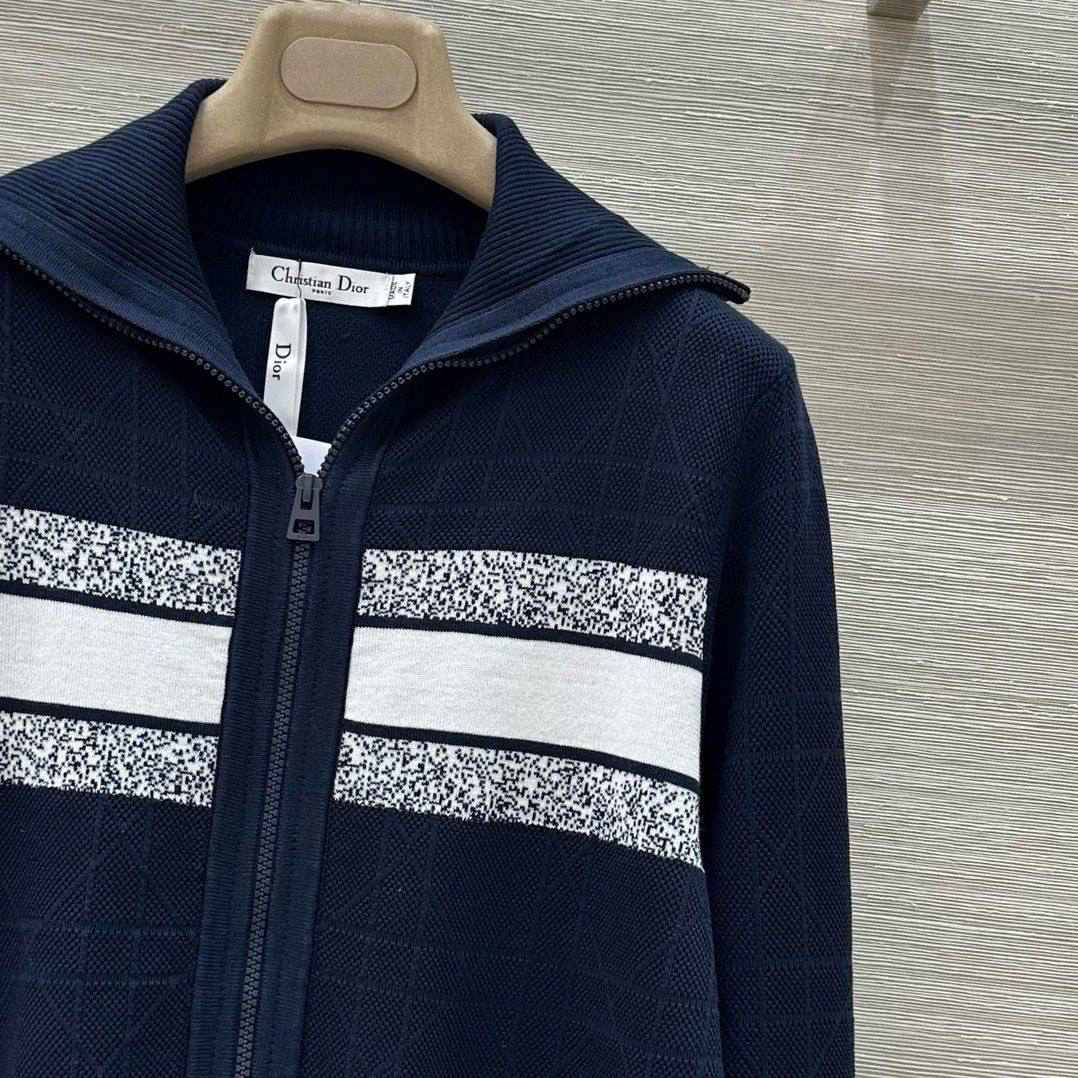 КОСТЮМ CHRISTIAN DIOR детальное фото