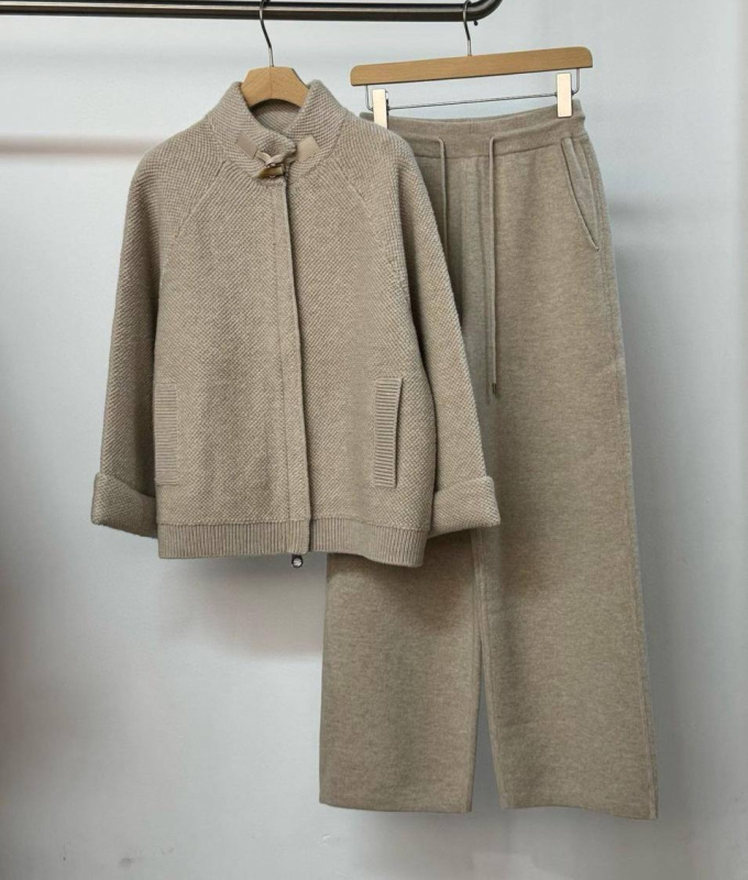 КОСТЮМ LORO PIANA фото