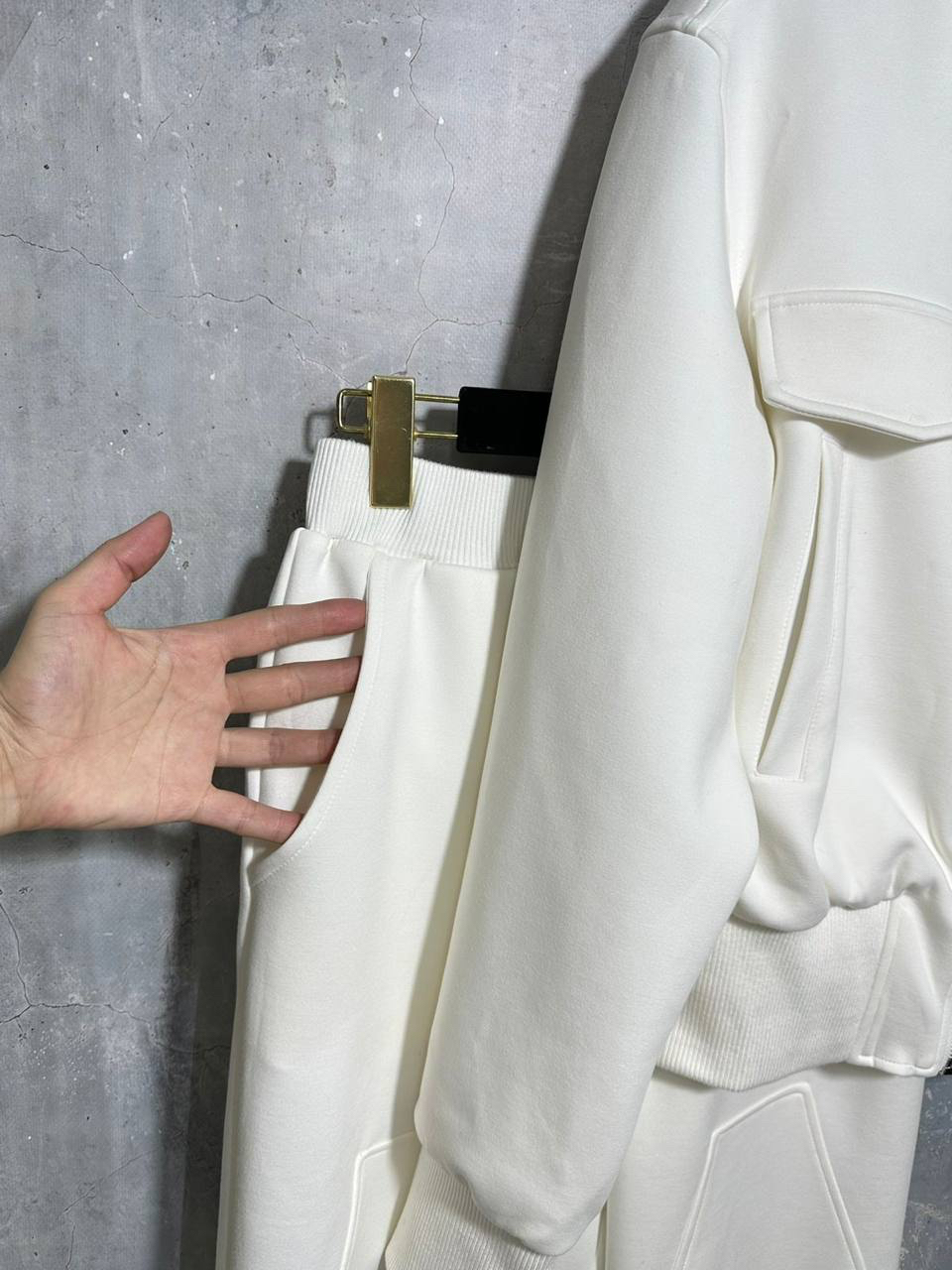 КОСТЮМ PRADA детальное фото