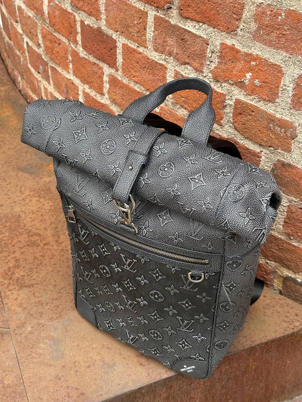 МУЖСКОЙ РЮКЗАК LOUIS VUITTON детальное фото