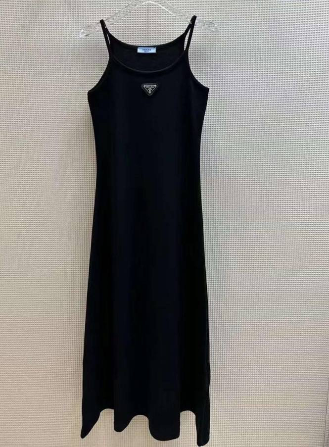 ПЛАТЬЕ PRADA детальное фото