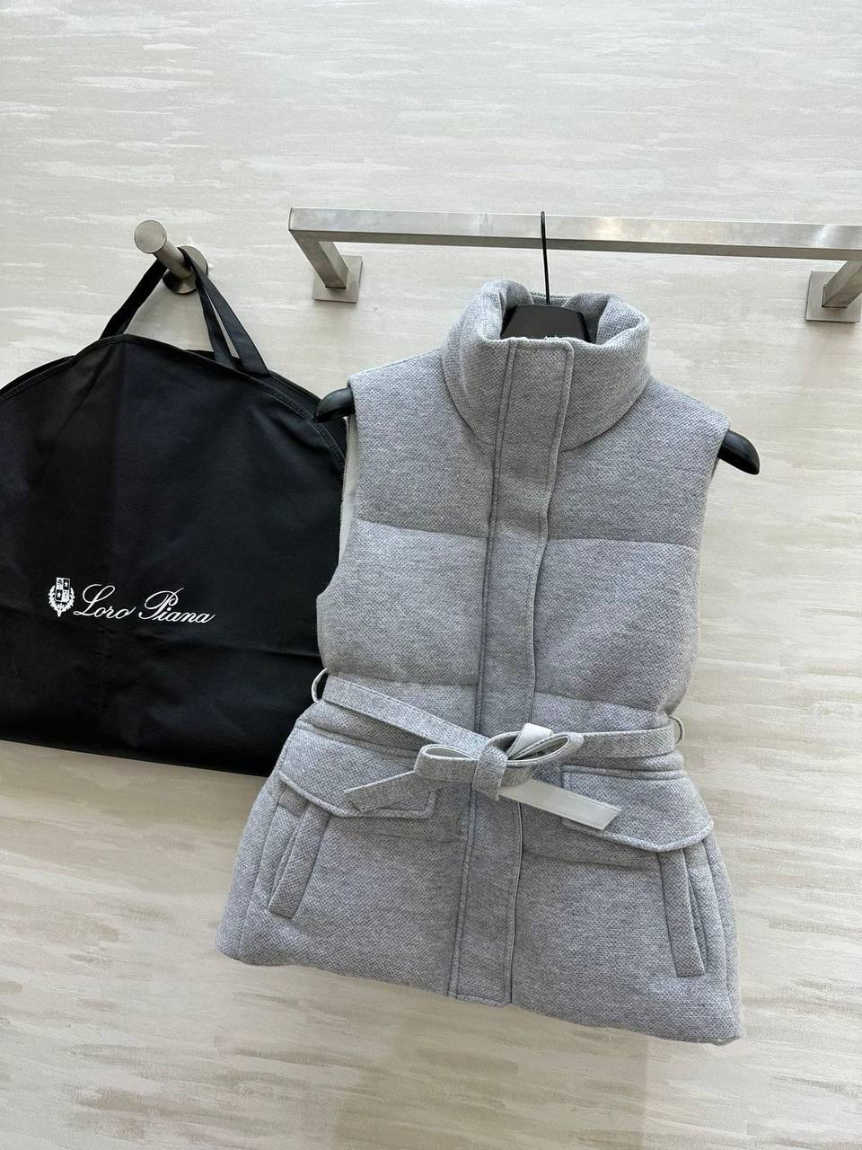 ЖИЛЕТ LORO PIANA детальное фото