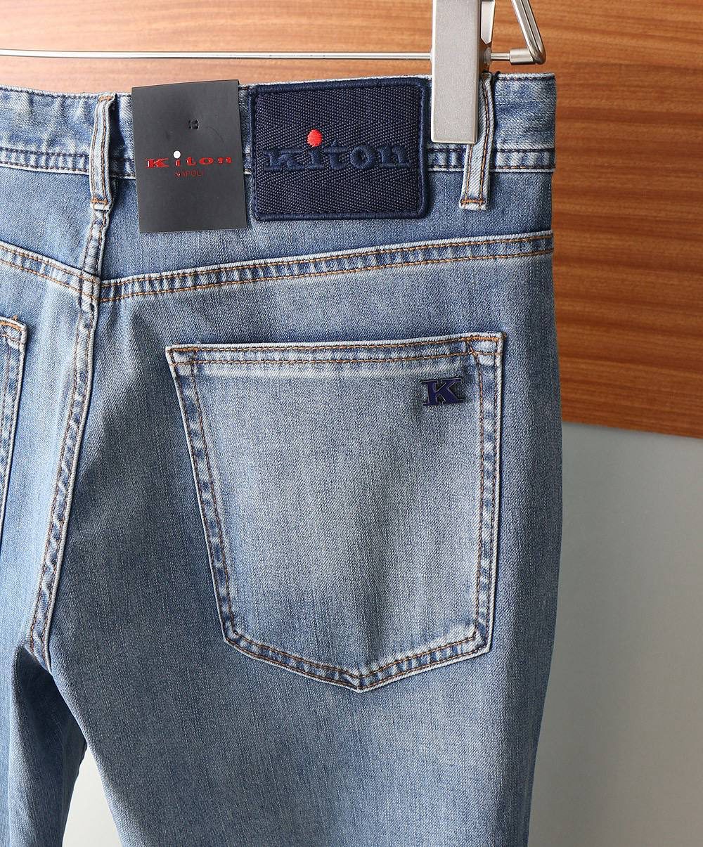 МУЖСКИЕ ДЖИНСЫ KITON детальное фото