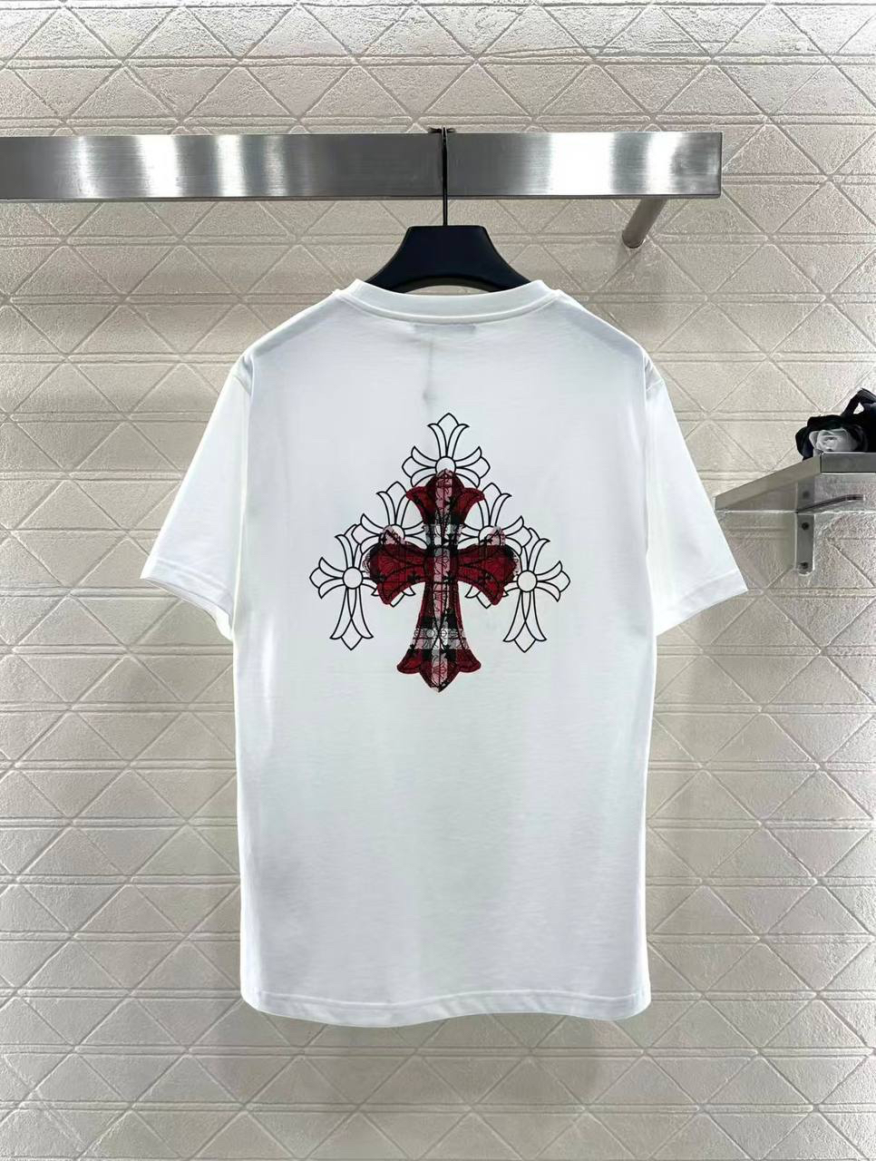ФУТБОЛКА CHROME HEARTS детальное фото