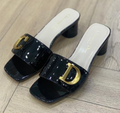 ШЛЕПКИ CHRISTIAN DIOR фото