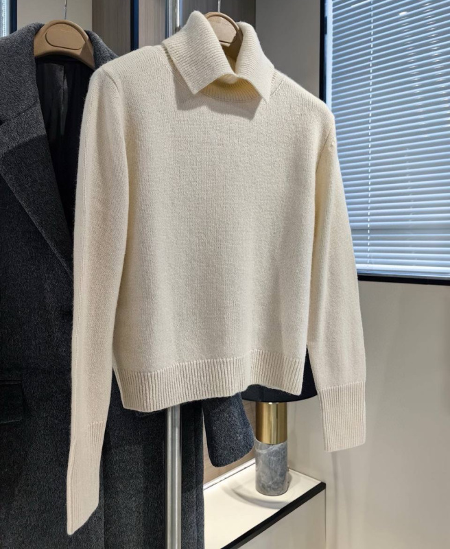 СВИТЕР PRADA фото