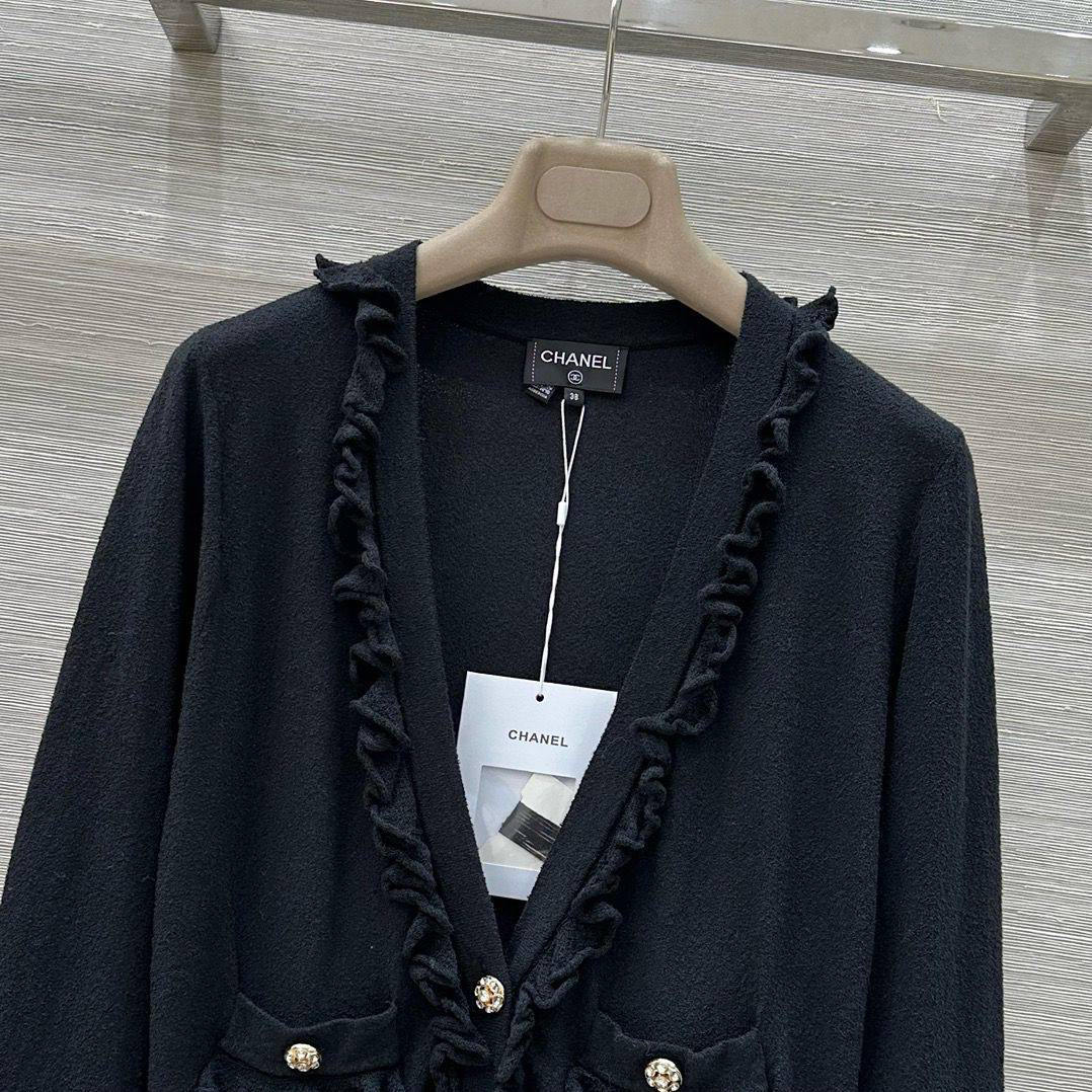 КОСТЮМ CHANEL детальное фото