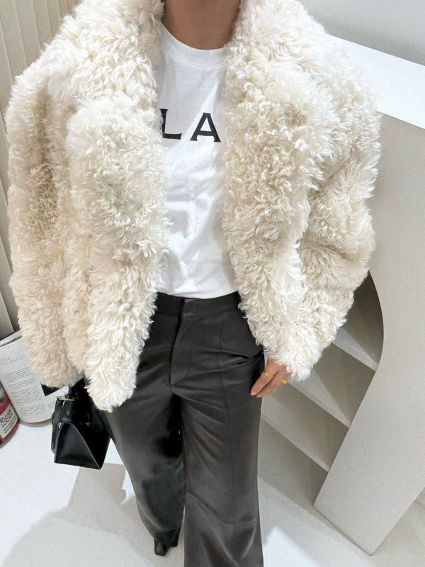 ШУБА FENDI фото