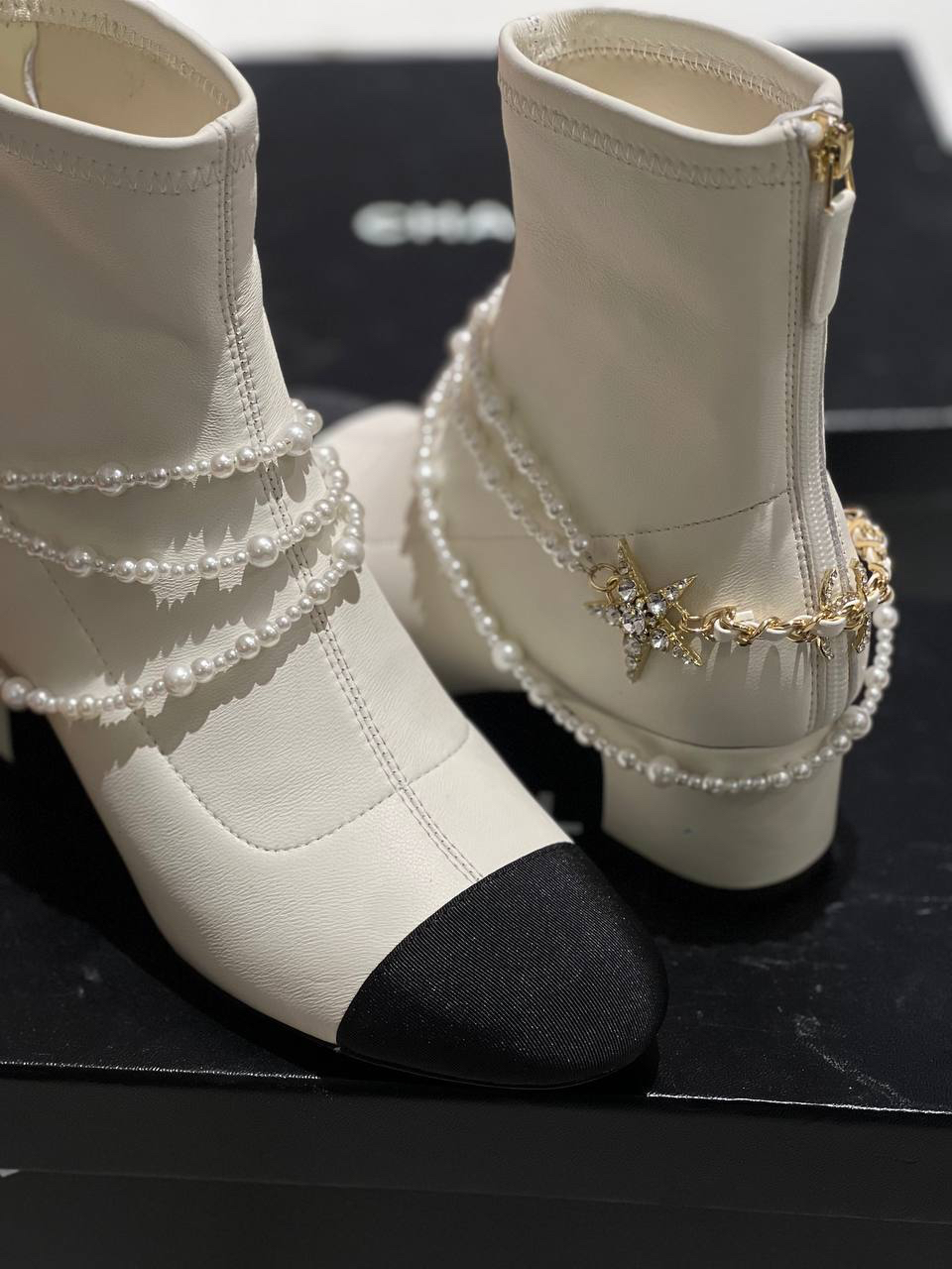 БОТИЛЬОНЫ CHANEL детальное фото