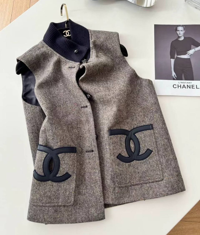 ЖИЛЕТ CHANEL фото